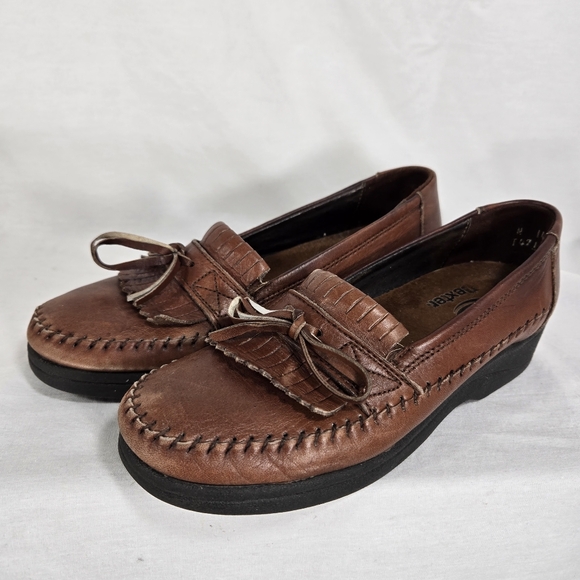 Dexter Loafer Brown Leather Shoe with Tassel Raised Wedge Heel Women's 7.5 N - Picture 2 of 10